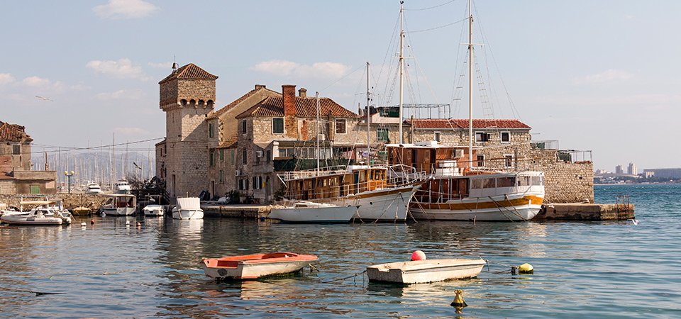 Kaštel Gomilica, 42°32.769’N, 16°23.675’E