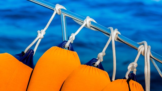 How to tie fenders properly